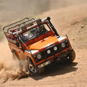 jeep safari w alanyi