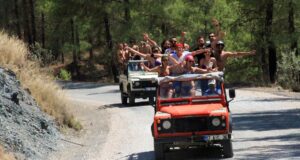 jeep safari holiday excursion |