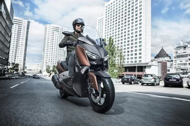 XMAX MAXİ SCOOTER 125 cc | Maxi scooter for rent Holiday Excursion Maxi scooter for rent |