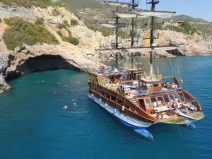 ALANYA KATAMARAN TEKNE TURU | Alanya Catamaran holiday excursion Holiday Excursion Alanya Catamaran holiday excursion |