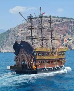 Alanya Pirate boat tour |