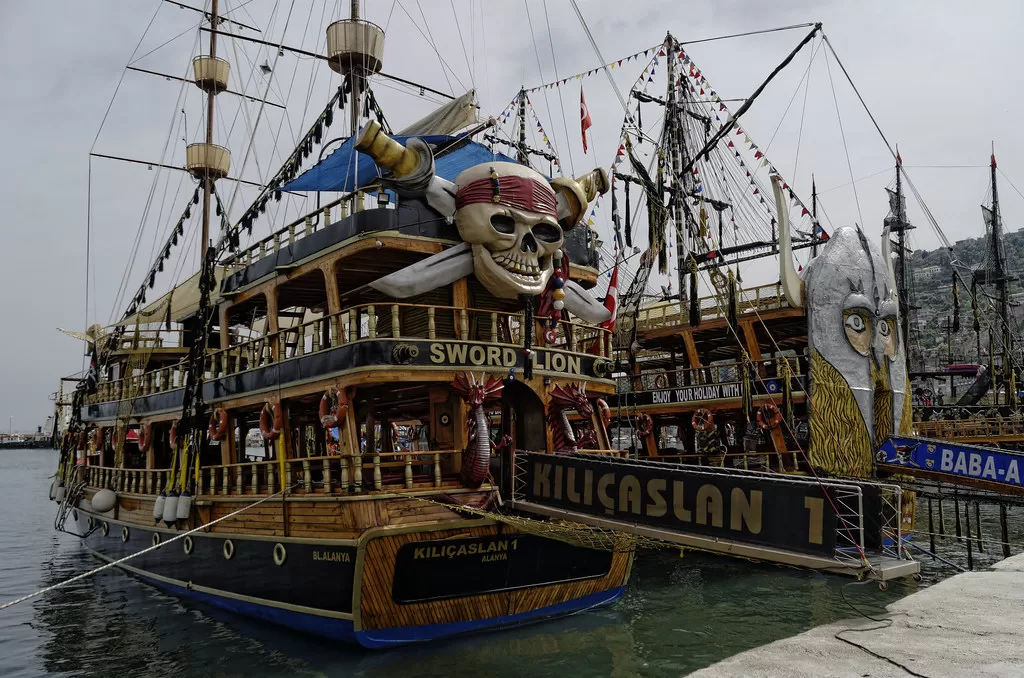 Pirate boat holiday |